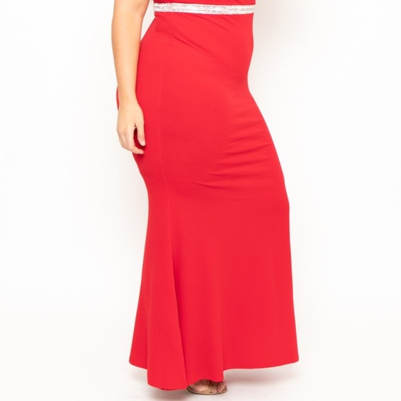 PLUS SIZE AUDREY RHINESTONE GOWN - Picture 5 of 5